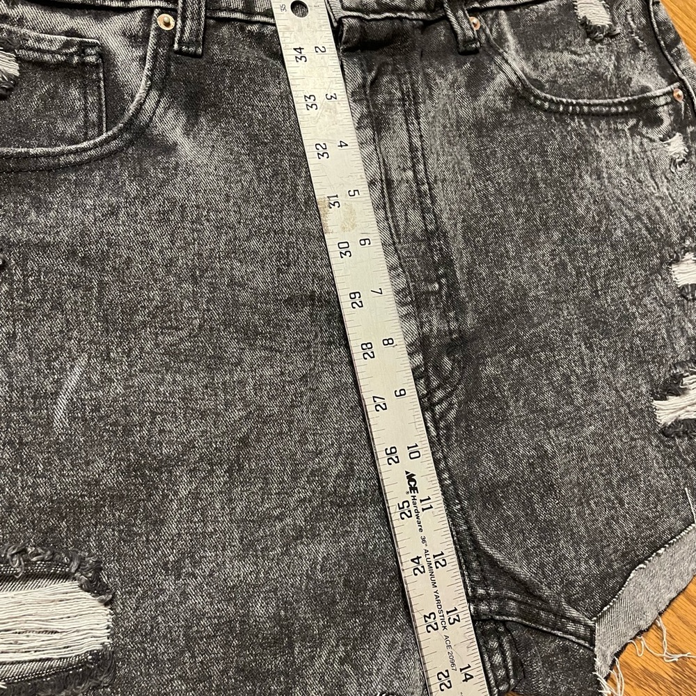 Button fly Black jeans shorts - Picture 3 of 10